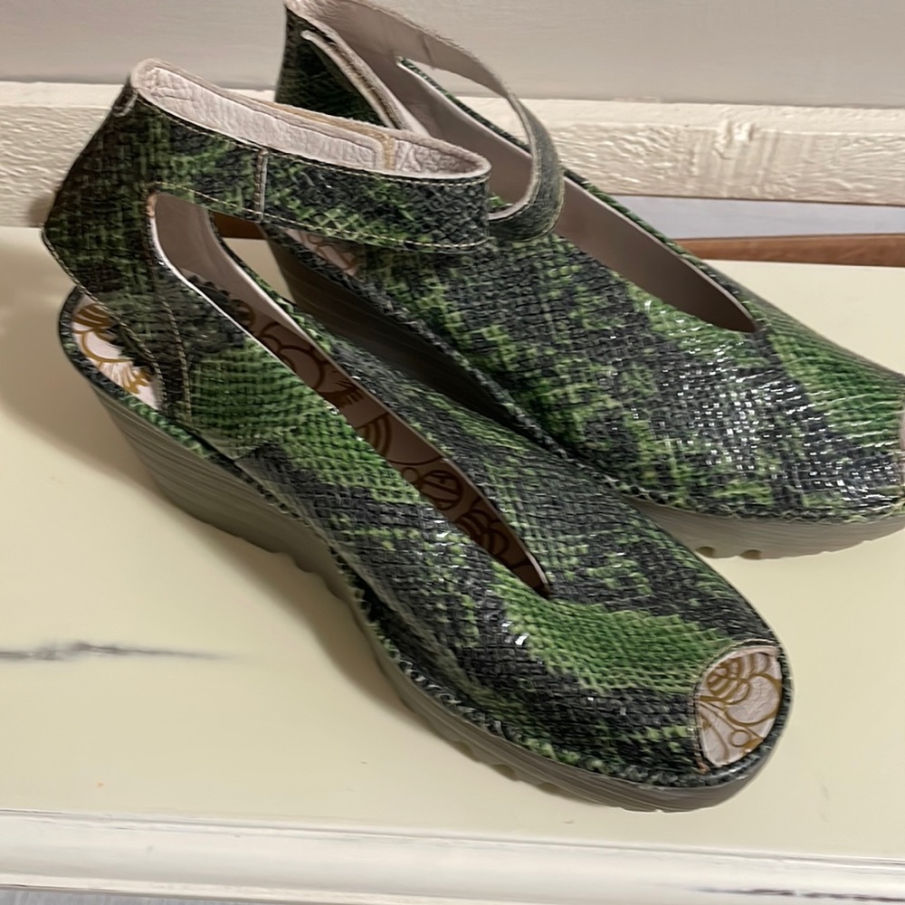 NEW Fly London wedges